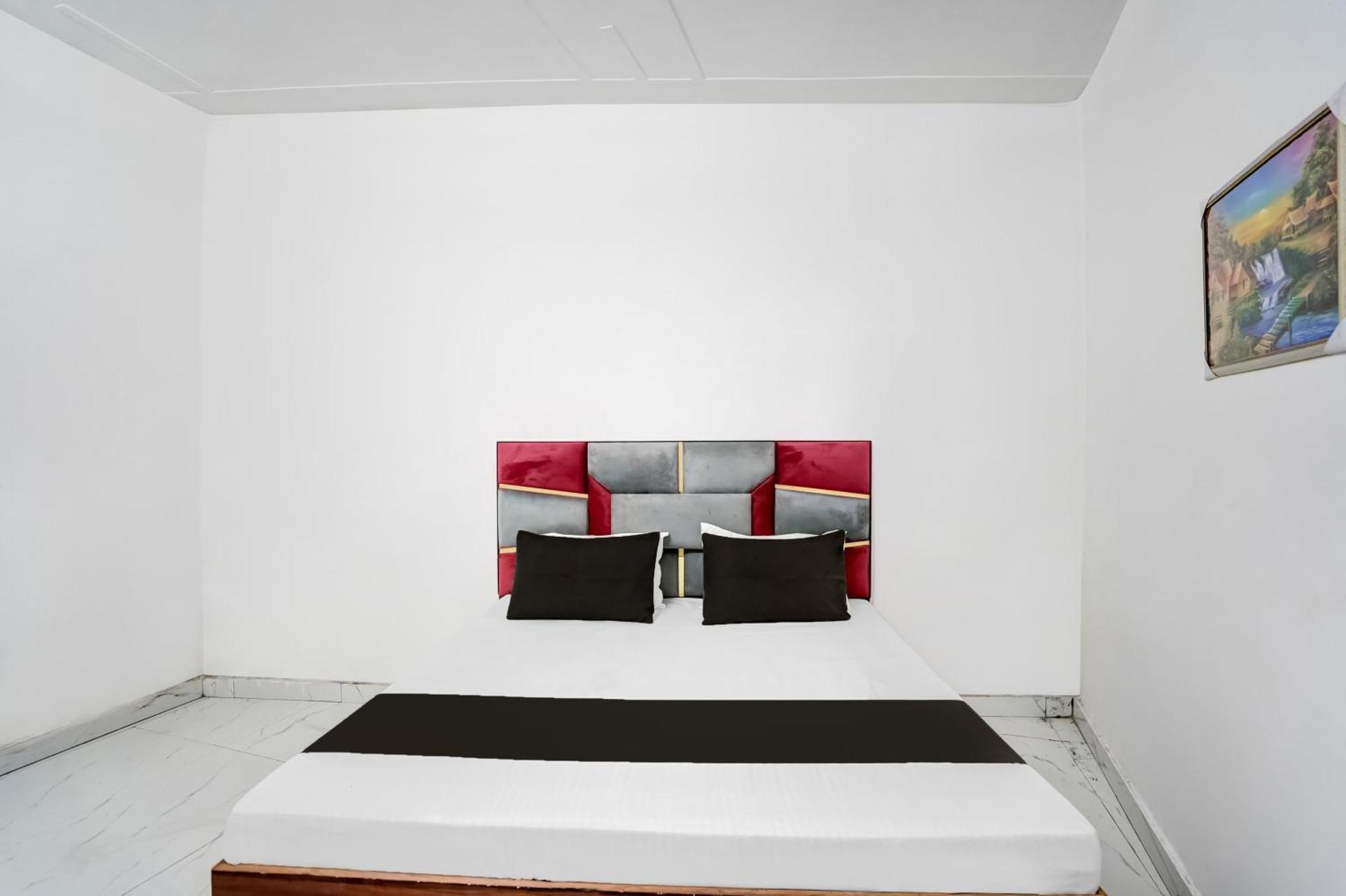 Super Hotel O Burari New Delhi Exterior photo