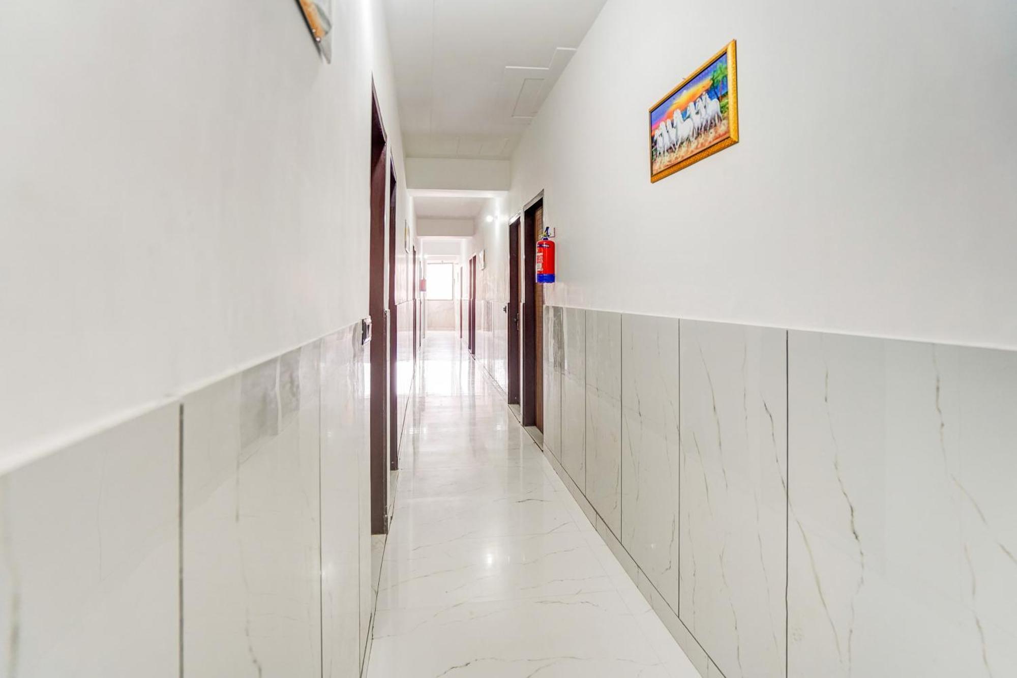 Super Hotel O Burari New Delhi Exterior photo